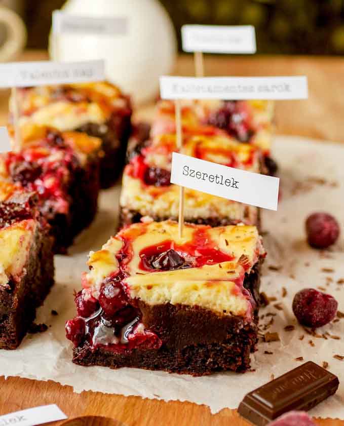 Meggyes Cheesecake Brownies